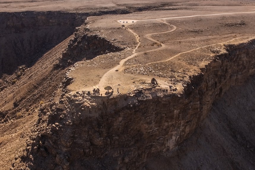 DJI_0124.MOV.00_01_23_24.Quadro001-1